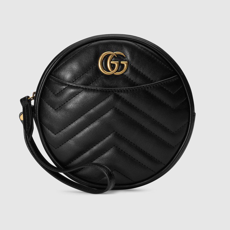 GG Marmont小型手腕包(黑)，24,800元。圖／Gucci提供