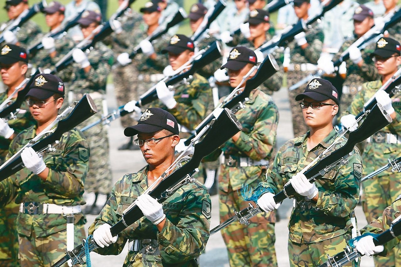 買武器不如養人才 韓國瑜國防政策亮點…軍校要雙語？ | 聯合新聞網