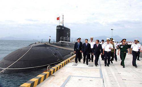 越南於2009年向俄羅斯訂購的6艘基洛級潛艦已於2017年運交完畢，成為其鞏固南海勢力範圍的後盾。
 圖／取自人民軍隊