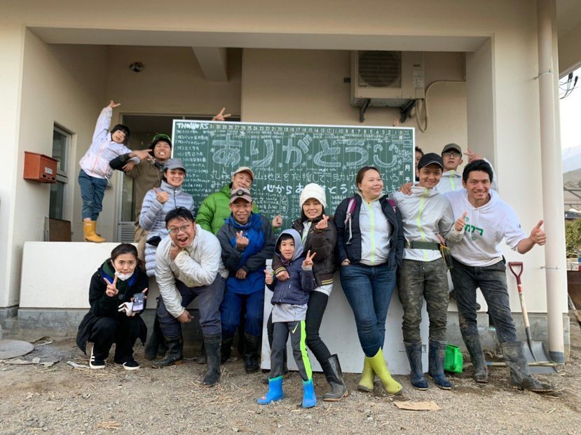 台南人陳一銘上個月組成志工團隊，前往日本丸森，協助當地水災善後。 圖／取自臉書