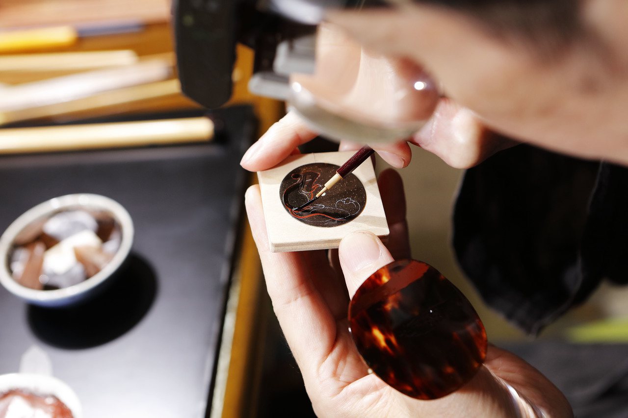 具有古老歷史的日本工藝「蒔繪」，再度為蕭邦年度生肖限量腕表增添風采與賞玩收藏價值...