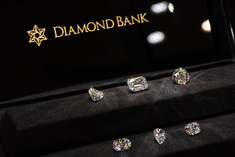 除了大克拉數的選擇，本次展出的「全美鑽石（DFL / DIF）」也具備不同切割方式。圖 / DIAMOND BANK提供。