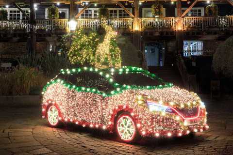 Nissan Leaf化身為聖誕樹！動能回收1年可點亮千萬顆LED燈泡