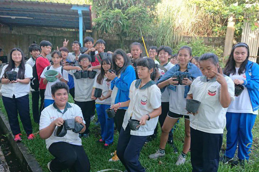 蘭嶼高中國中部同學們，小小年紀就接手「國家植物園方舟計畫」的保種任務，而且大獲成功。 圖／林試所
