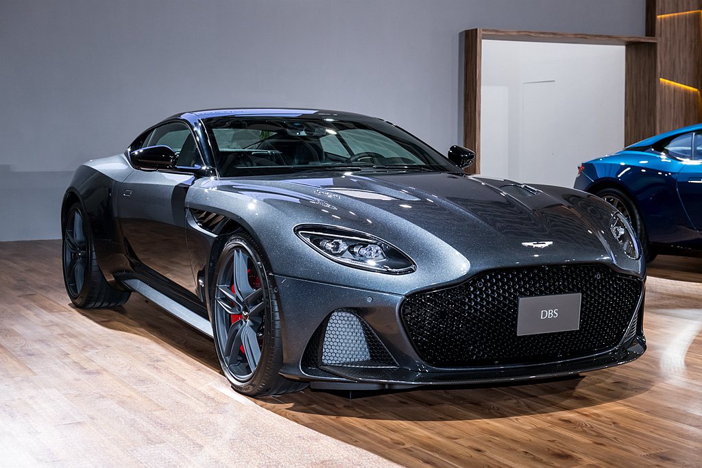 定位為Aston Martin產品計畫線中的超級GT車型，DBS Superle...