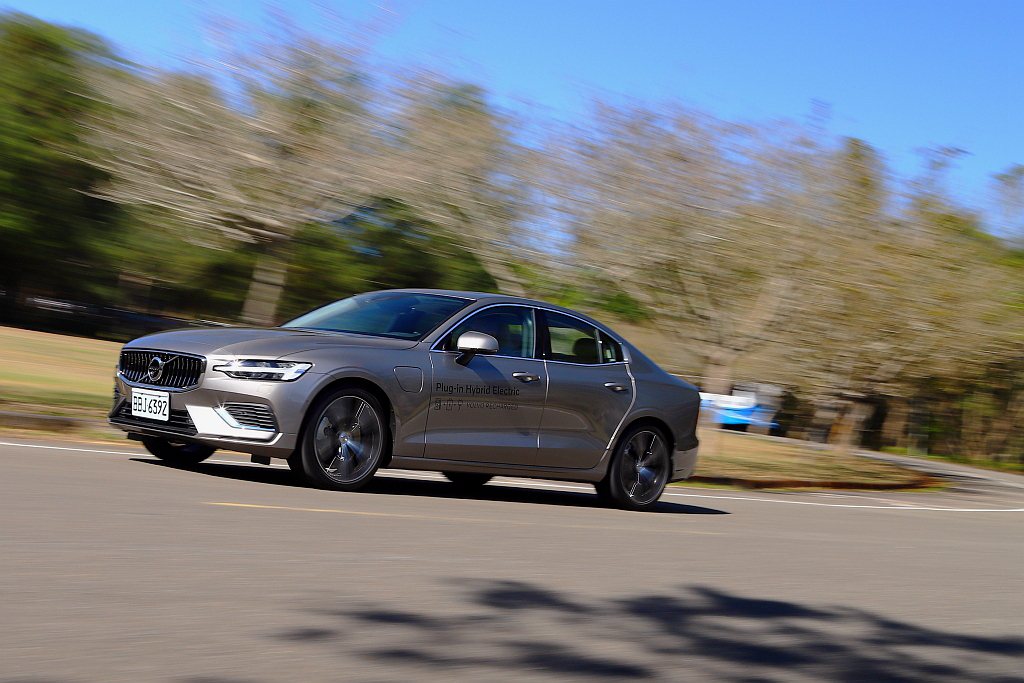 Volvo Cars汽車近期推出新世代S60房車、V60旅行車之外，還新增T6 Twin Engine節能動力。 記者張振群／攝影