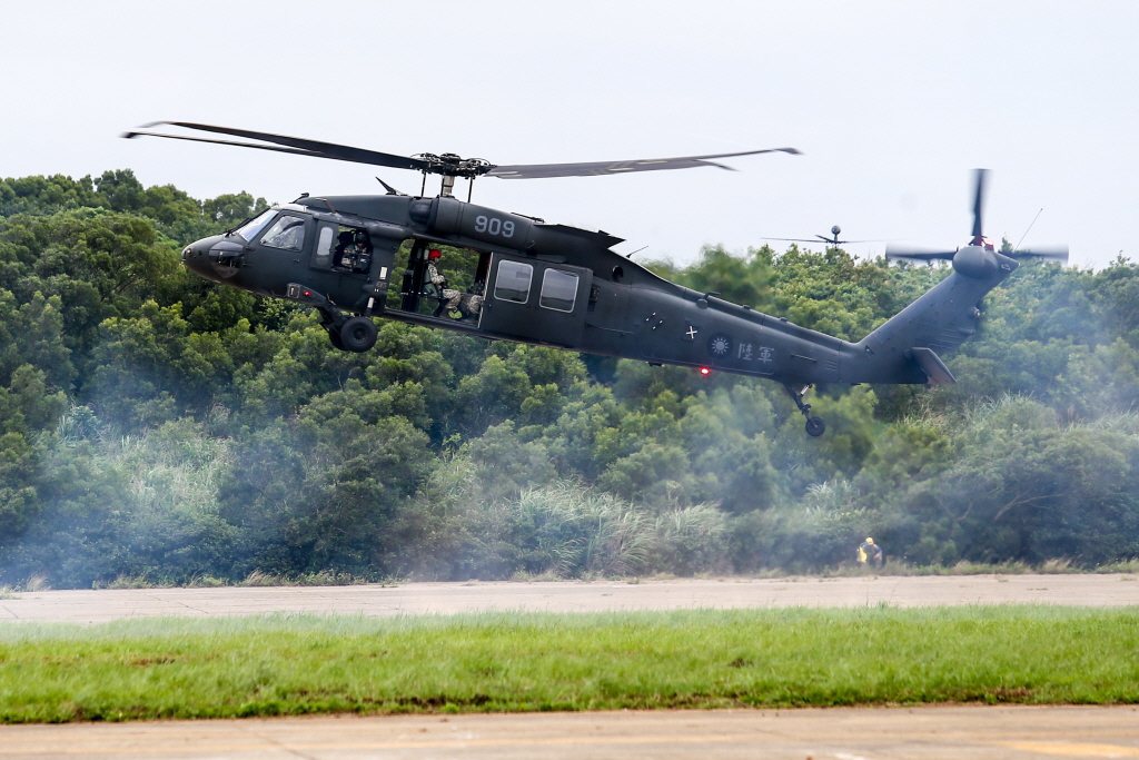 圖為失事UH-60M直升機同機型。 圖／聯合報系資料照