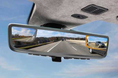 Aston Martin將在今年CES展中發表全新「三鏡一體」數位後視鏡！