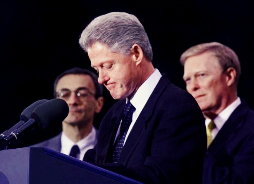 1998年12月，民主黨的美國前總統柯林頓，在性醜聞訴訟中因為妨礙司法公正及偽證...