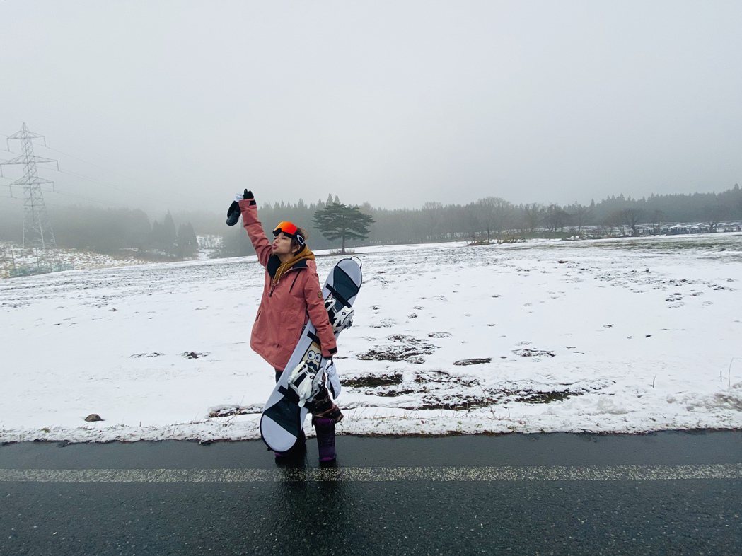 愛紗特別提醒滑雪時要注重防曬工作。圖／愛紗提供