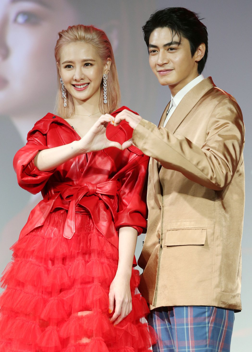 「墜愛」主要演員溫昇豪（左起）、安心亞及宋柏緯在劇中有複雜的感情糾葛。記者侯永全...