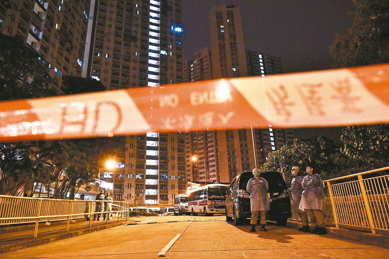 香港長康邨的康美樓出現樓上和樓下住戶感染新冠肺炎，疑爆發社區感染。<br />法新社