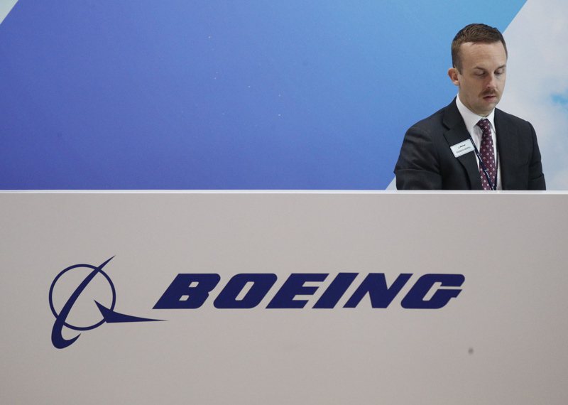 波音公司（Boeing Co.）在尚未交貨的737 MAX客機油槽裡發現可能構成潛在危險的異物後，今天誓言將加強控管。 歐新社