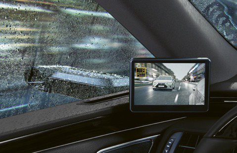 Lexus ES專屬的車外數位後視鏡　英國市場正式開放選配！