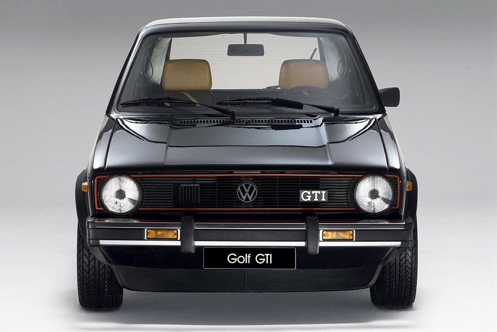 45年前德國法蘭克福車展全球首發首代福斯Golf GTI後，任誰也沒有想到GTI...