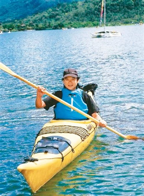獨木舟也是葉金川挑戰體能的選擇。圖／葉金川提供