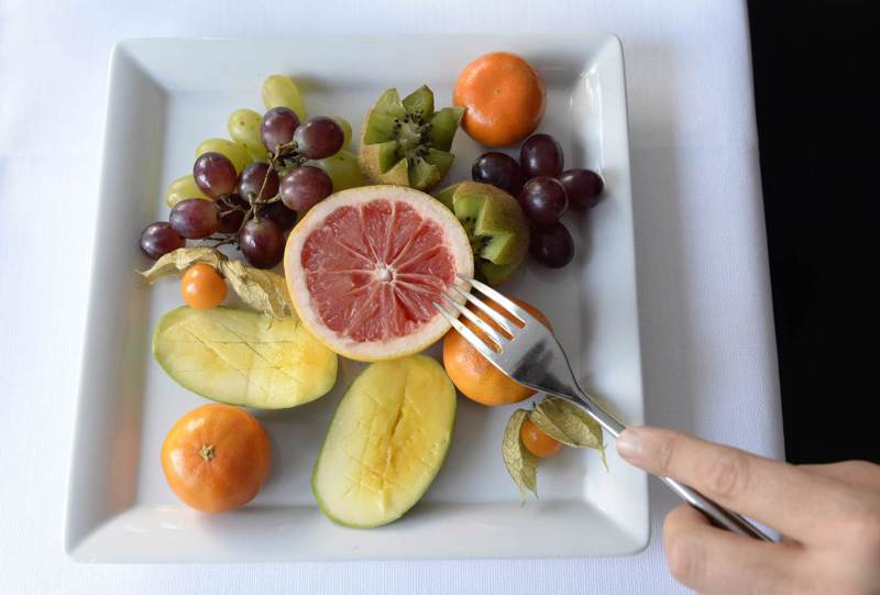 美國神經學家邁特森說，想以間歇性斷食減重的人，應該盡量攝取健康食物，每天16小時不進食，且需留意副作用。法新社