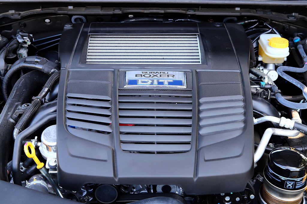 Subaru Levorg 2.0搭載水平對臥四缸渦輪引擎，可爆發268ps最大...