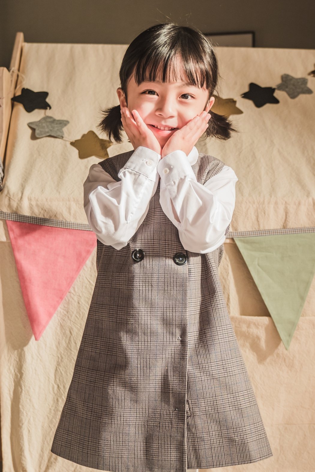 韓國童星徐宇振男扮女裝演出「哈囉掰掰，我是鬼媽媽」。圖／Netflix提供
