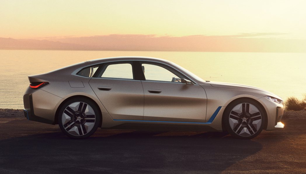 BMW Concept i4。 摘自BMW