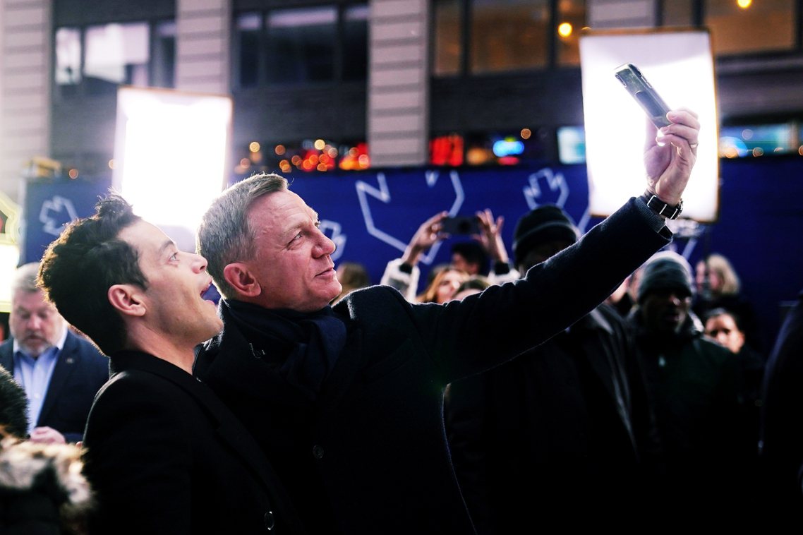 2019年12月，007演員丹尼爾．克雷格（Daniel Craig）與雷米．馬...