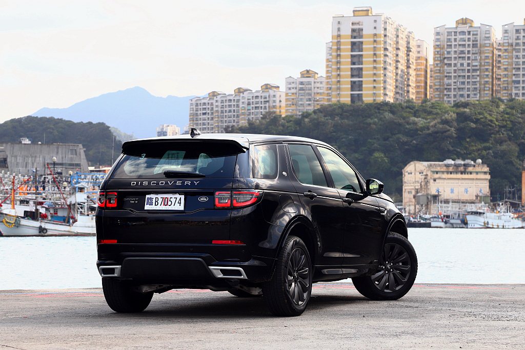 小改款Land Rover Discovery Sport為適應節能動力，換裝新...