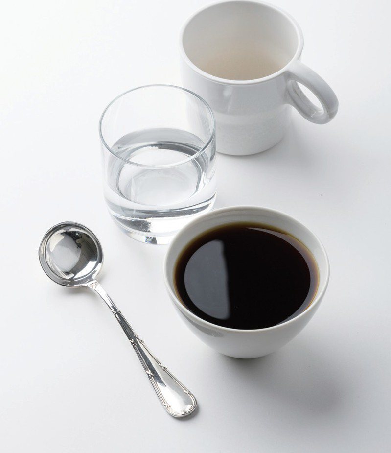 掌握步驟，在家也能做出專業手沖咖啡。圖／幸福文化提供