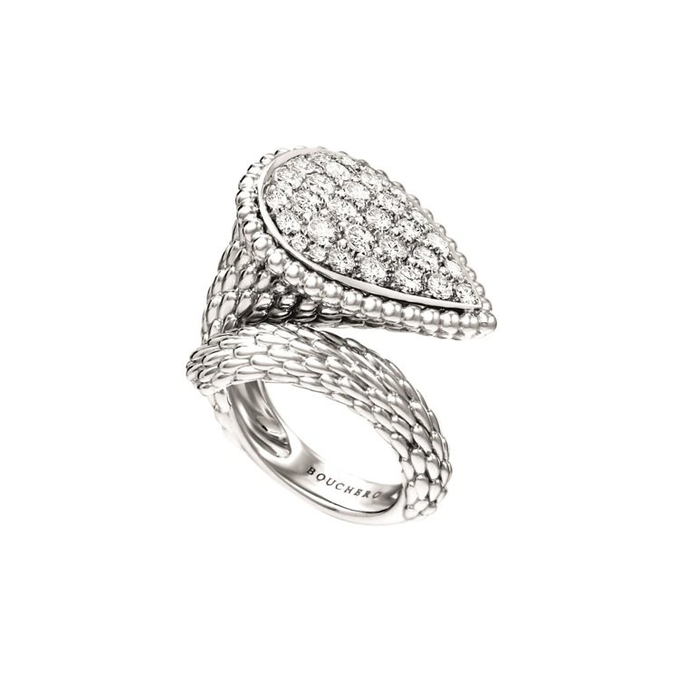 Boucheron，Serpent Boheme系列戒指，鑲嵌32顆圓鑽約1.27克拉，73萬6,000元。圖 / Boucheron提供。