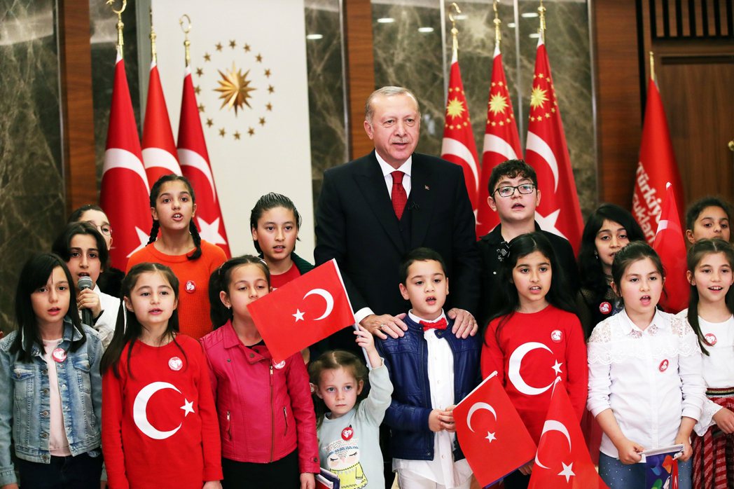 「強人」厄多安（Recep Tayyip Erdoğan）的政權是不是正在鬆動？...