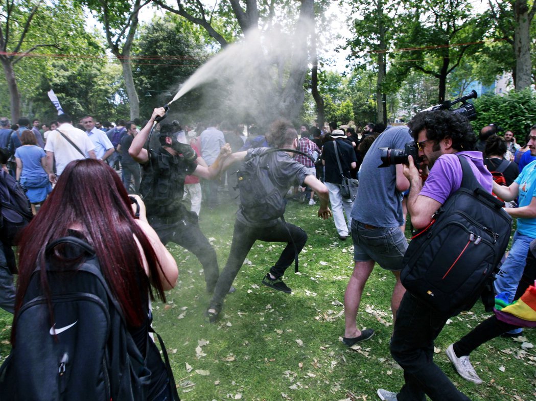 2013年5月28日，這是蓋齊公園抗爭事件，第一批傳到國際媒體上的示威與鎮壓照片...