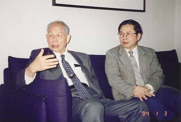 已故台大醫學院內科教授宋瑞樓（左）是許金川（右）追隨的典範，包括謙虛為懷的態度。...