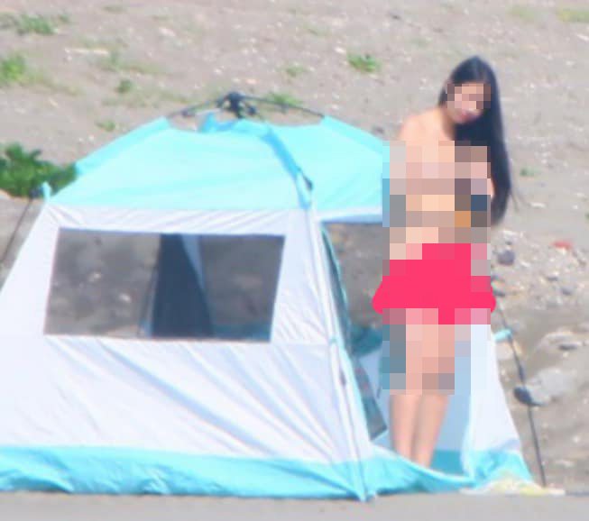 漁光島事件的女主角照片曝光後，有網友認為該女子與去年的「一條線」比基尼辣妹有幾分神似。圖取自／爆廢公社