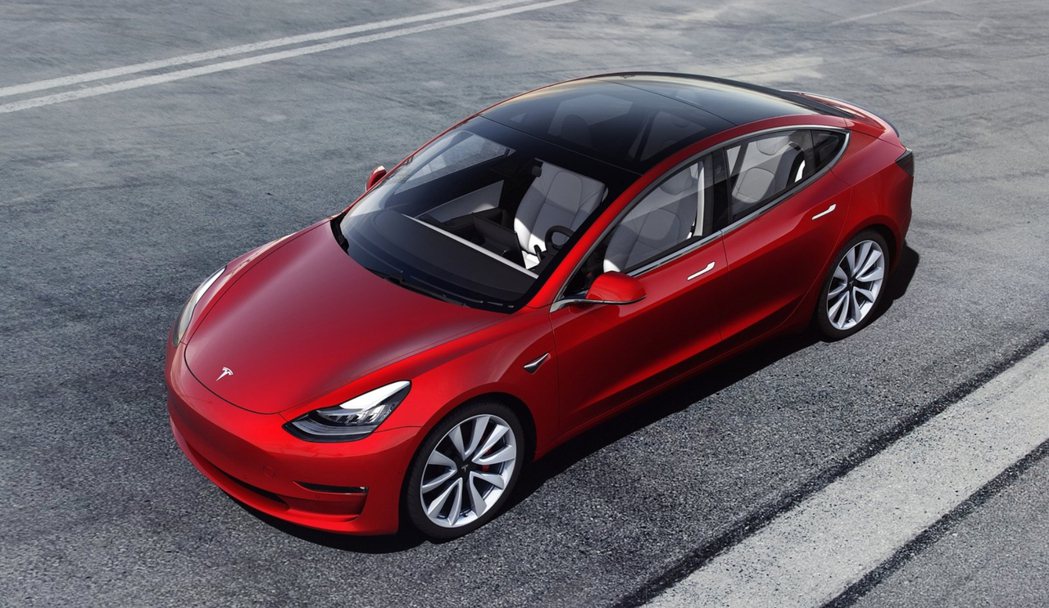 Tesla Model 3。 摘自Tesla