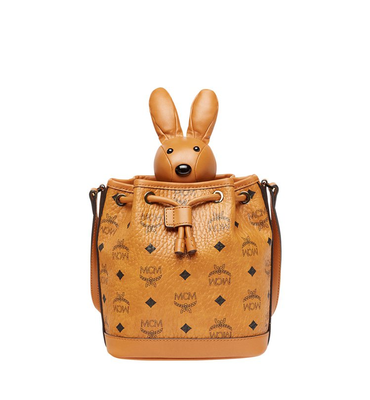 Zoo干邑色兔子抽繩包，售價30,000元。圖／MCM提供