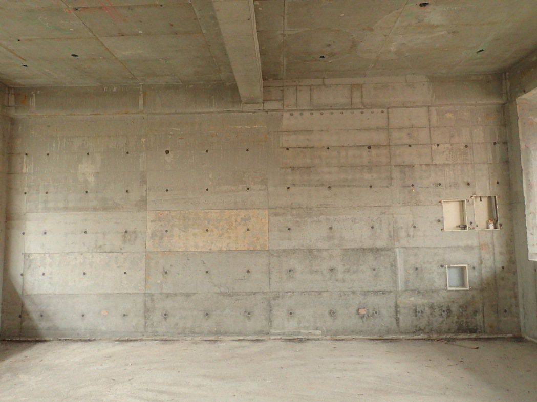 ▌「Alfa Safe系統模板工法」澆置不漏漿，結構水密性佳，外牆完成面精準平整...