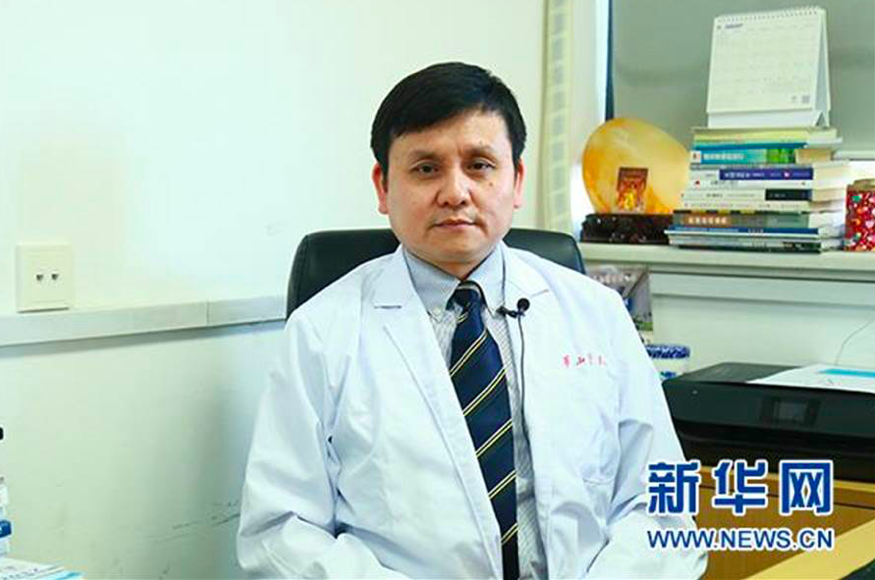 上海新冠肺炎醫療救治專家組組長、華山醫院感染科主任張文宏指出，今年夏天不可能完全清除新冠肺炎病毒。（新華網）