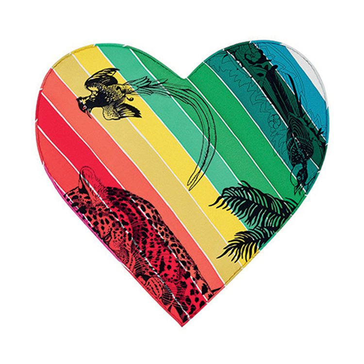 Jungle Love Rainbow 圖紋印花斜紋真絲心型口袋巾，7,500元。圖／愛馬仕提供