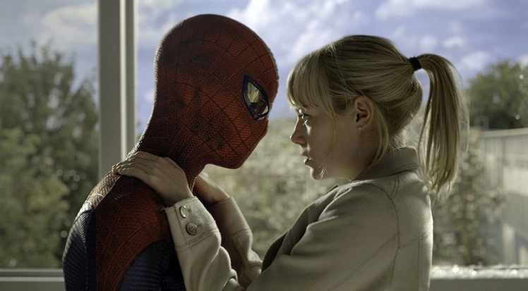 安德魯加菲與艾瑪史東因合作「蜘蛛人：驚奇再起」系列假戲真做交往。圖／摘自imdb