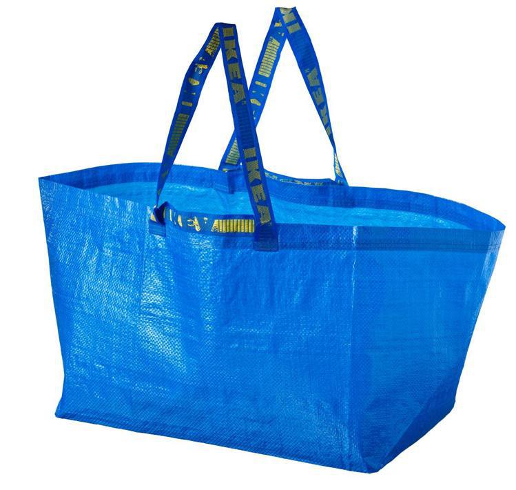 FRAKTA環保購物袋29元，是IKEA明星十大商品之一。圖／IKEA提供
