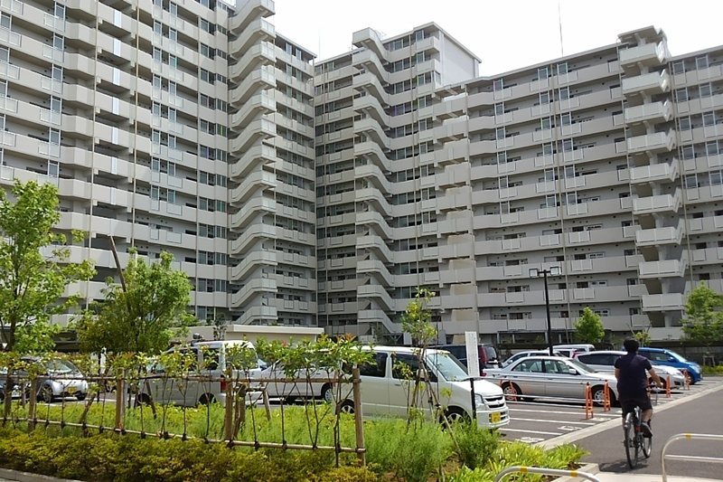 1970年代日本大量興建郊區的住宅團地。 圖／photoAC
