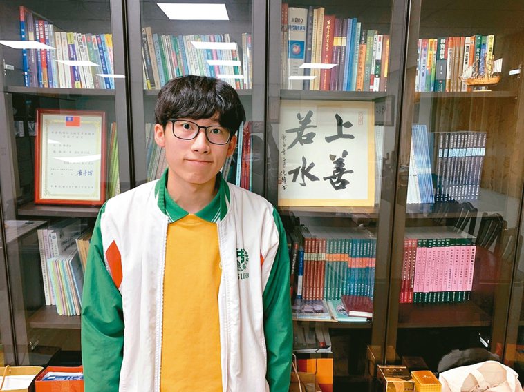 為了救爸爸，泰北高中楊澐坤毅然決然捐出50％的肝臟給父親。 記者趙宥寧／攝影
