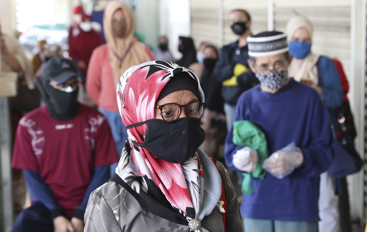 CNBC報導，東南亞近幾周確診新冠肺炎的人數急遽攀升，致使專家日益擔憂這個地區將成為下一個疫情熱點。美聯社