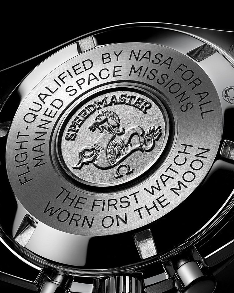超霸系列計時碼表底蓋刻有「The first watch worn on the...