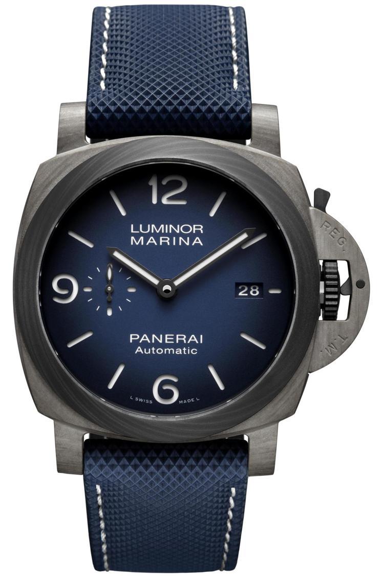 PANERAI，Luminor Marina Fibratech腕表，Fibratech™玄武岩纖維表殼，44毫米，自動上鍊機芯，三日動力儲存，50萬4,000元。圖 / PANERAI提供。