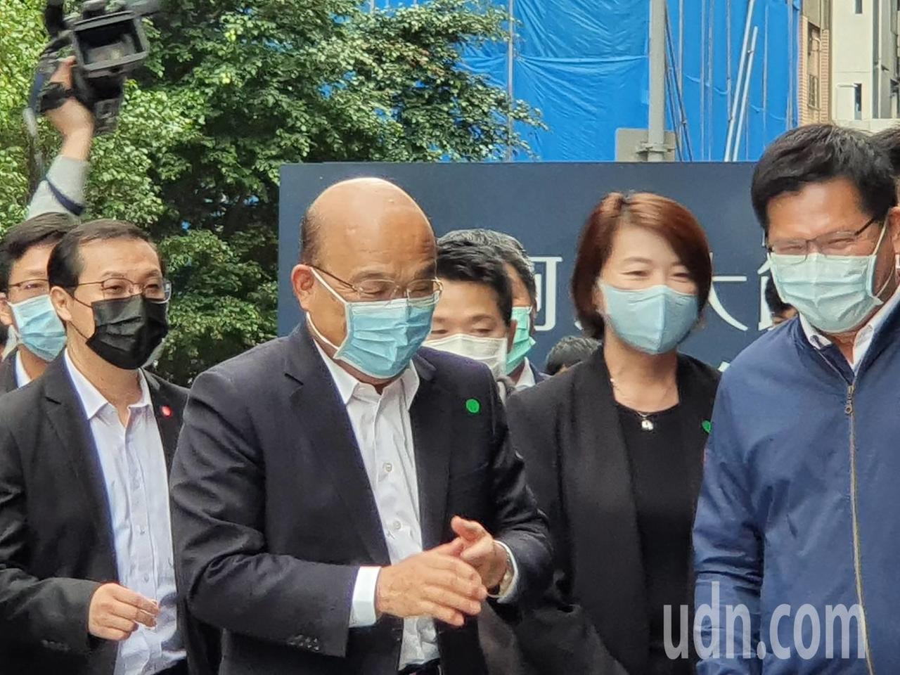 行政院長蘇貞昌上午在台北市參訪防疫旅館。記者楊正海／攝影