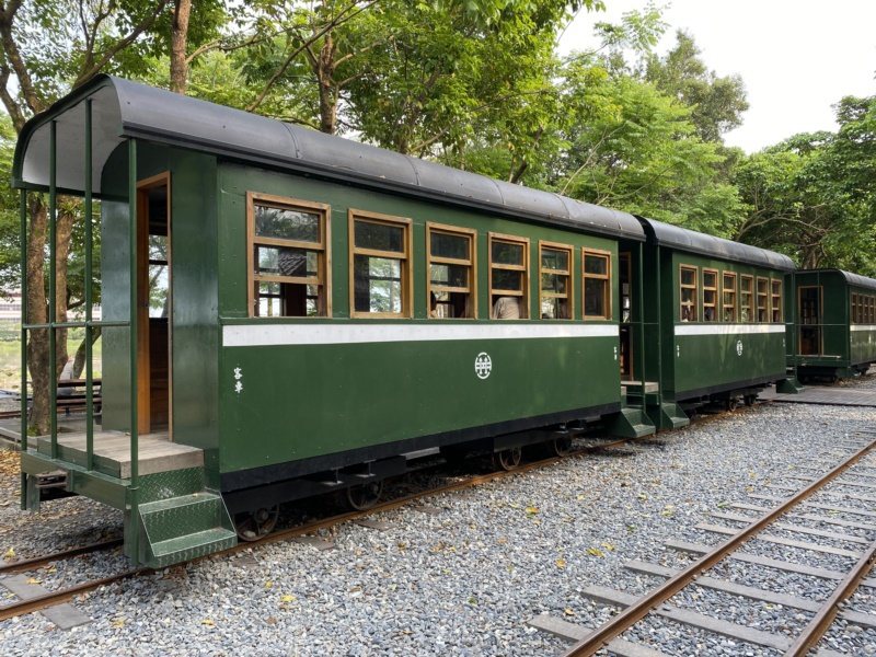 羅東林業文化園區保留昔日車站，有鐵軌、蒸汽火車頭、車廂等。 圖／羅建旺 攝影