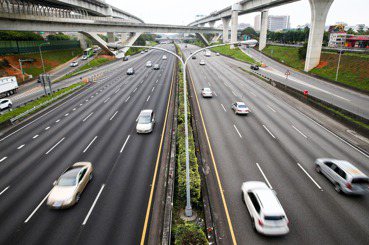 台灣都市交通問題解方？減少車輛出行的兩項根本性改革