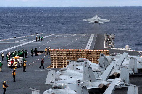 矛與盾的對決：美軍航艦戰鬥群如何面對極音速武器威脅？