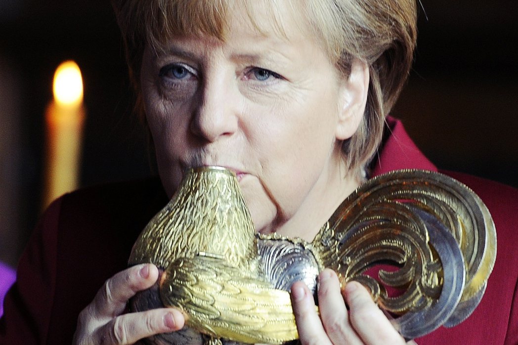 以德國為首的「鐵公雞四國」，當然不會輕易接受風險均攤的「瘟疫債券」——既然要歐盟...