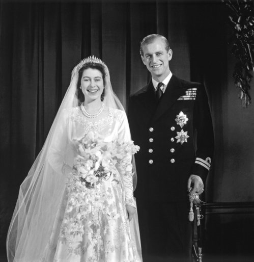 1947年11月20日英女王與愛丁堡公爵的結婚照。 圖／取自Royal Coll...
